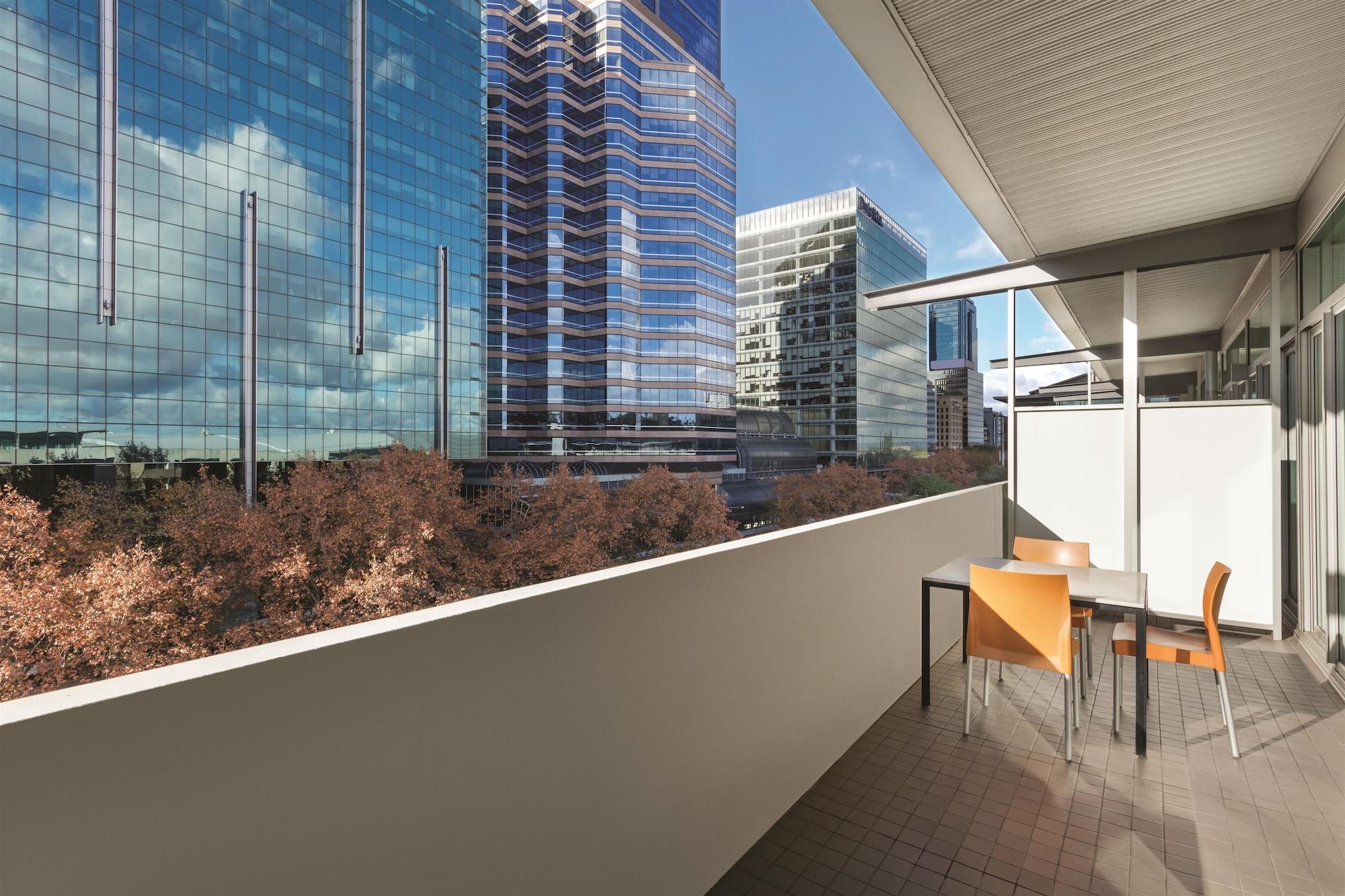 Adina Apartment Hotel Perth Bagian luar foto