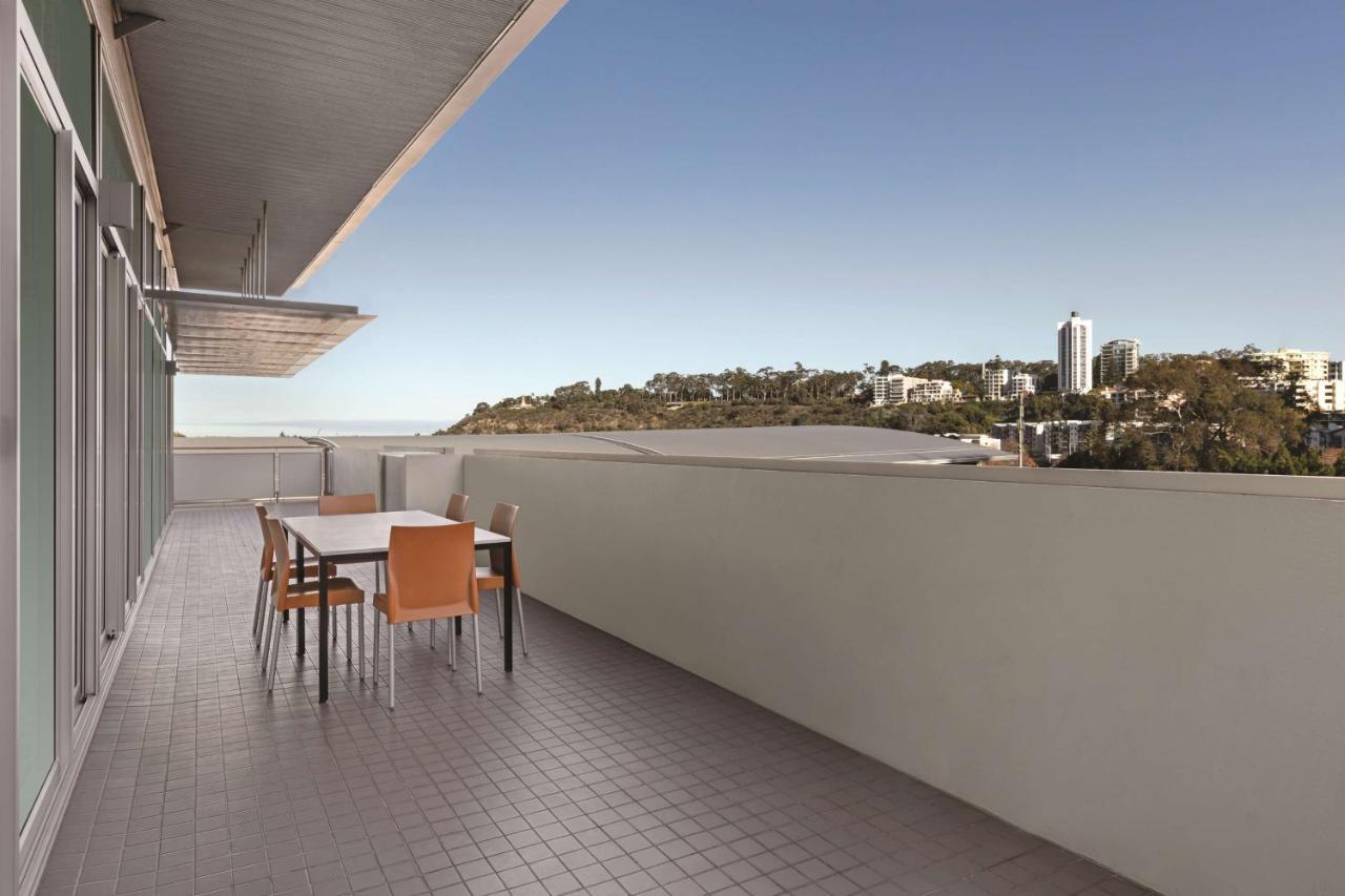 Adina Apartment Hotel Perth Bagian luar foto