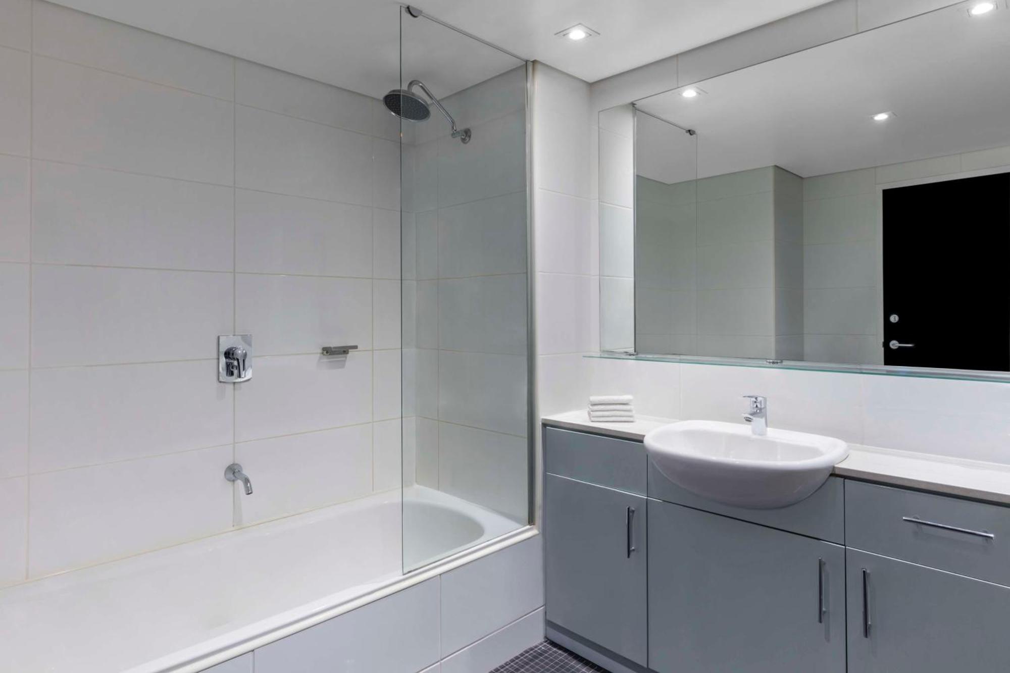 Adina Apartment Hotel Perth Bagian luar foto