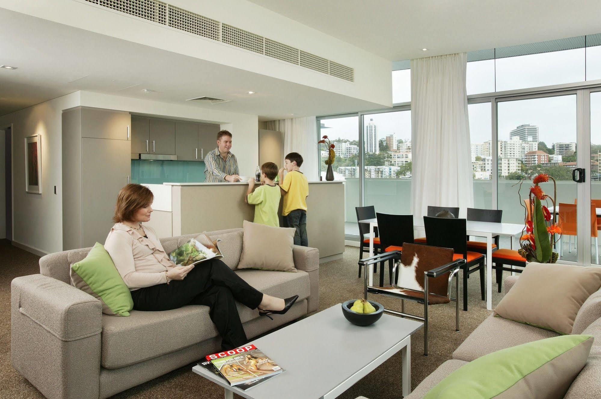 Adina Apartment Hotel Perth Bagian luar foto